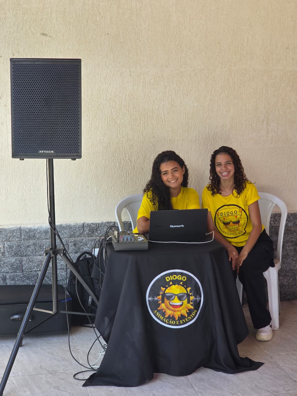 Família se divertindo com a equipe